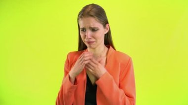 Uzay stüdyosunda eleştirildikten sonra iç gerilimli kadına hakaret