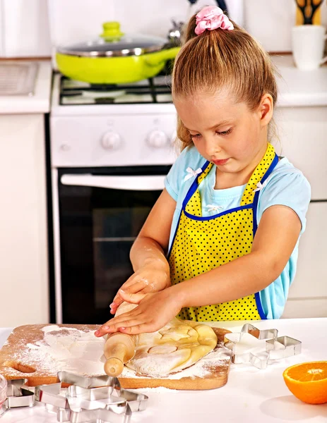 Child knead dough — Stock Photo, Image