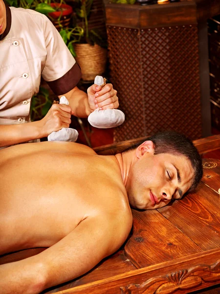 Couple having Ayurvedic spa treatment. — Stock Photo, Image