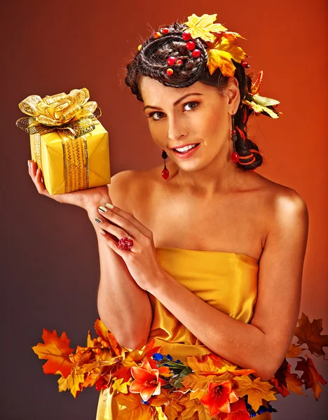 Girl with autumn hairstyle — Stock Photo, Image