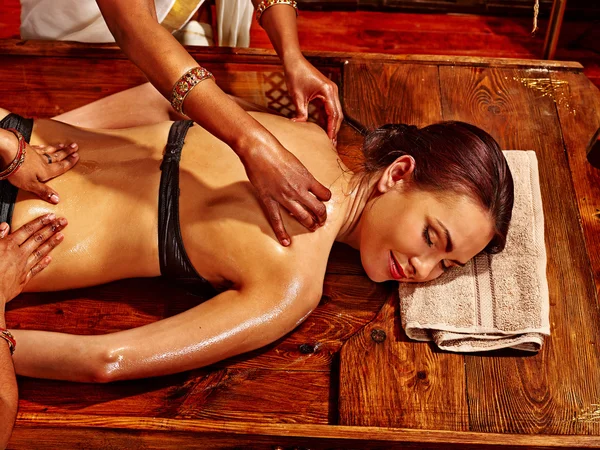 Woman having Ayurvedic treatment. — Stock Photo, Image