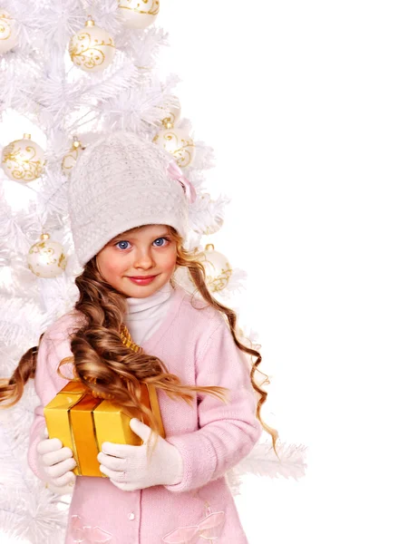 Niño con caja de regalo —  Fotos de Stock