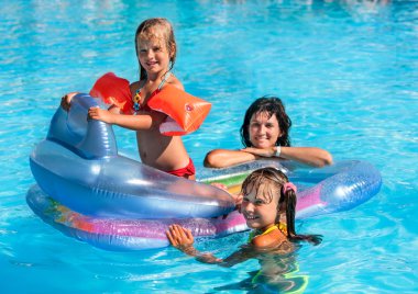 aile içinde Yüzme Havuzu.