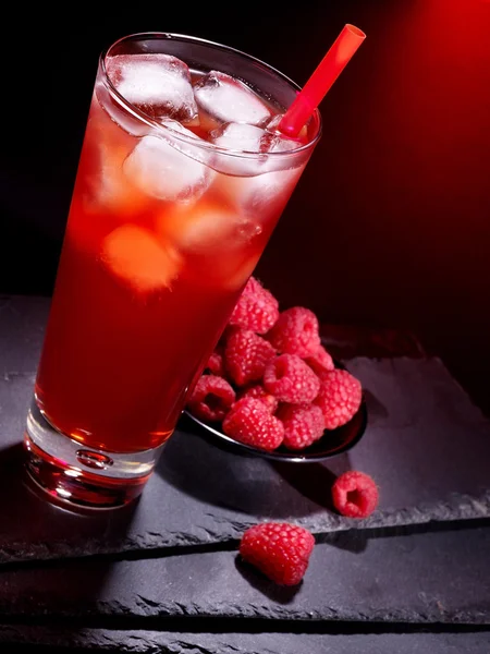 Röda hallon cocktail — Stockfoto