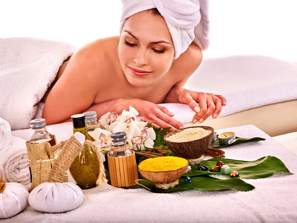 Mujer recibiendo tratamiento de spa . —  Fotos de Stock