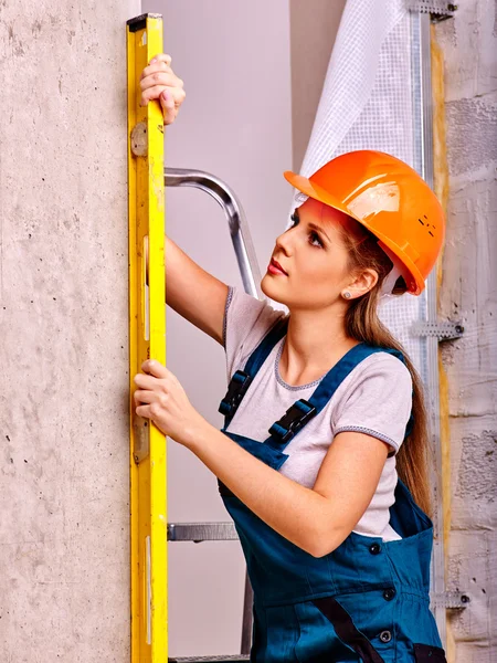 Frau in Bauarbeiteruniform. — Stockfoto