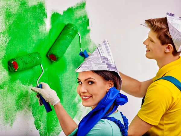 Family paint wall at home. — Stock Photo, Image