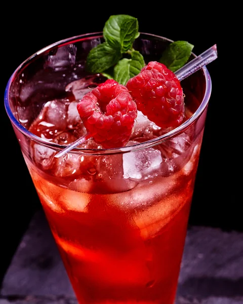 Red cocktail on dark background. — Stock Photo, Image