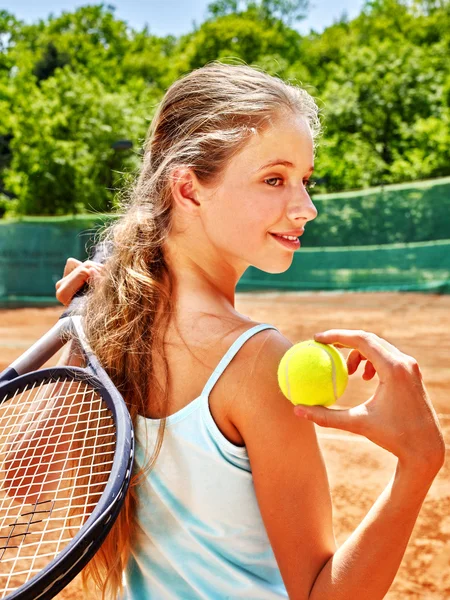 Chica atleta con raqueta y pelota —  Fotos de Stock