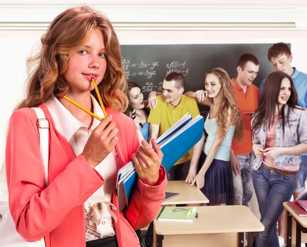 Gruppenmitglieder im Klassenzimmer. — Stockfoto