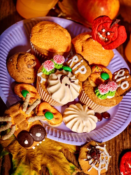 Halloween table with trick or treat — Stock Photo, Image