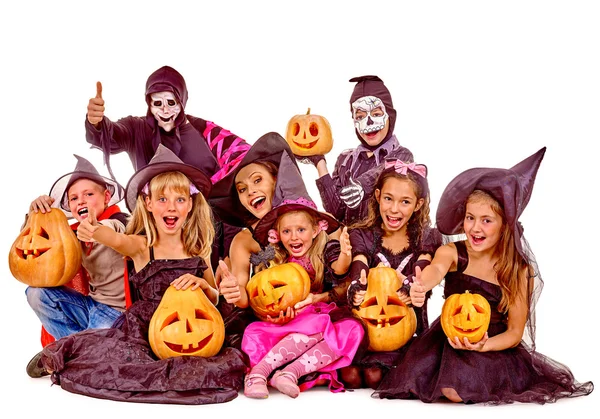 Halloweenfest med gruppen barn . — Stockfoto