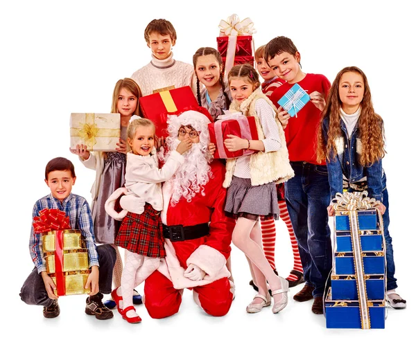 Skupina dětí s santa claus. — Stock fotografie