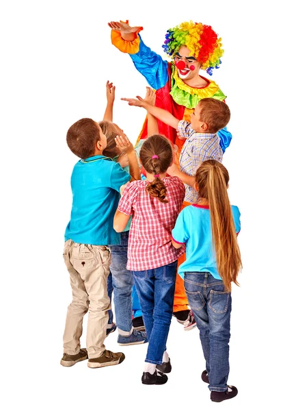 Clown il compleanno giocando con i bambini — Foto Stock