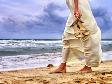 Bak su yaz kız deniz