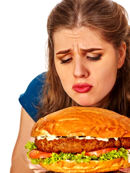 Chica comiendo sándwich grande . — Foto de Stock