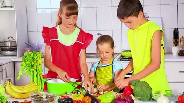 Children cooking at kitchen. — Stock Video