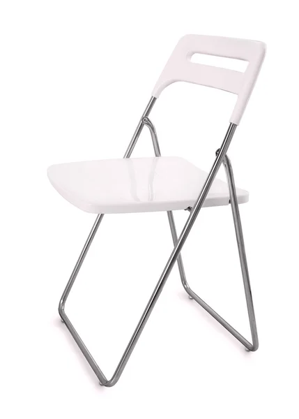 Білий пластиковий складаний стілець — стокове фото