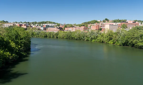 Visão geral da cidade de Morgantown WV — Fotografia de Stock