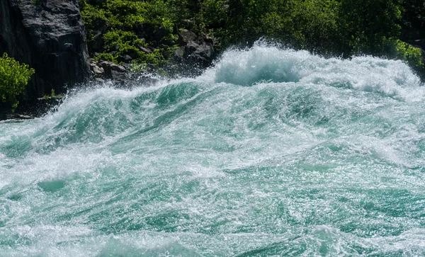 Niagara River op wildwater lopen in Canada — Stockfoto