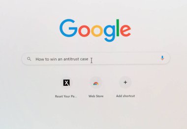 Bir anti-tröst davasını nasıl kazanacağımızla ilgili sorulu Google arama çubuğu