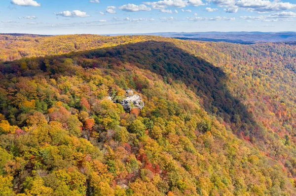 Coopers Rock state park overlook over the Cheat River in West Virginia with fall colors — Stock Photo, Image