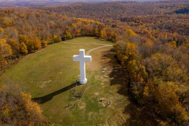 Great Cross of Christ in Jumonville, Uniontown, Pennsylvania yakınlarında