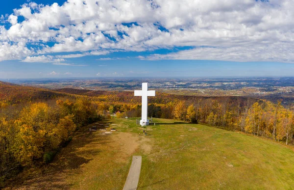 Gran Cruz de Cristo en Jumonville cerca de Uniontown, Pennsylvania —  Fotos de Stock