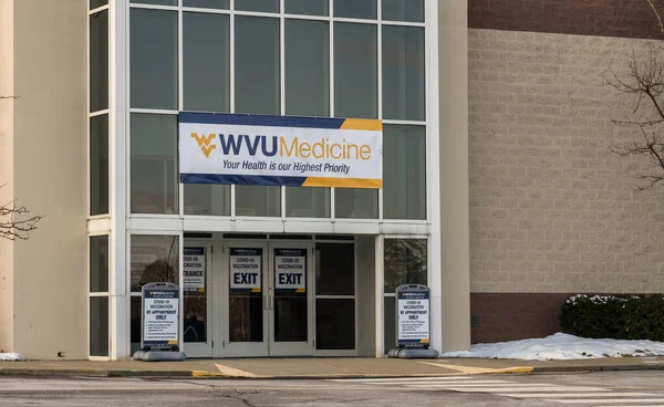 WVU Medicine covid-19 vakcinační centrum v Morgantownu, WV — Stock fotografie