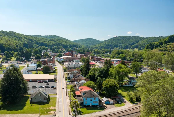 Imagen aérea del dron de la famosa ciudad histórica de Phillippi en Virginia Occidental — Foto de Stock