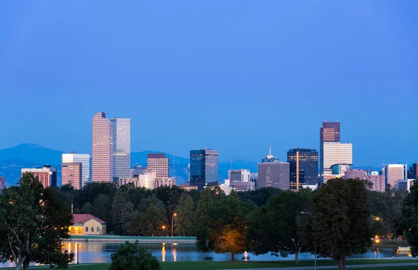 Skyline of Denver at dawn — Stock Photo, Image