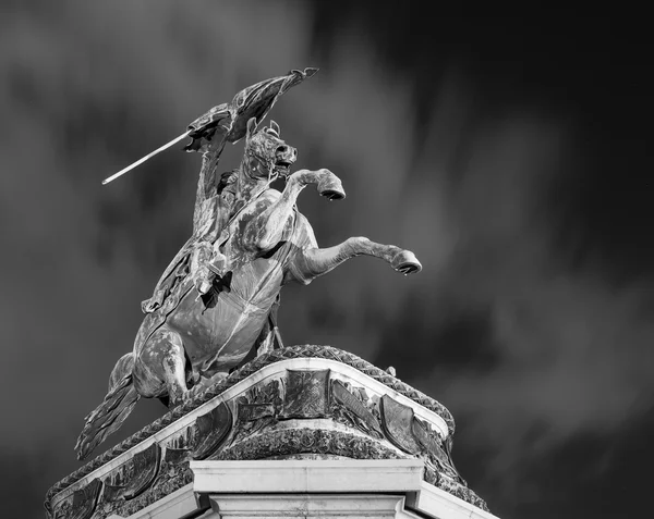 Equestrian statue Heldenplatz Vienna Austria — Stock Photo, Image