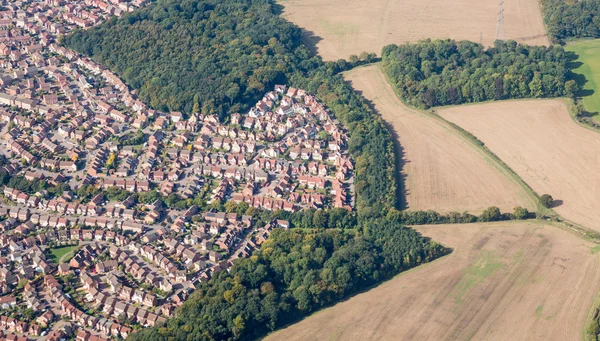 Külvárosi területek terjeszkedése közelében Luton, Anglia — Stock Fotó