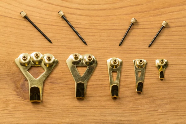 Conjunto de imagem pendurado ganchos e unhas — Fotografia de Stock