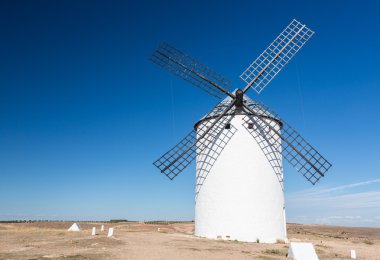 Campo de CRIPT La Mancha, İspanya yel değirmeni