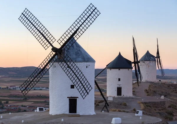 Windmolen op Consuegra, La Mancha, Spanje — Stockfoto