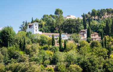 İspanya Granada'da Alhambra Generalife bahçeleri görünümünü