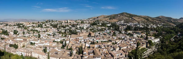 Panorámás kilátás nyílik Granada város Spanyolországban — Stock Fotó