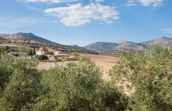 Patio tradicional amurallado alrededor de granja u hotel en España — Foto de Stock