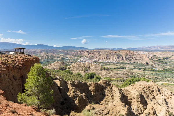 Blick über zerklüftetes erodiertes Tal in der Nähe von Guadix Spanien — Stockfoto