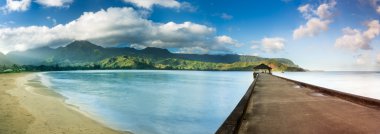 Hanalei'deki Bay ve Kauai Hawaii iskelede geniş ekran Panoraması