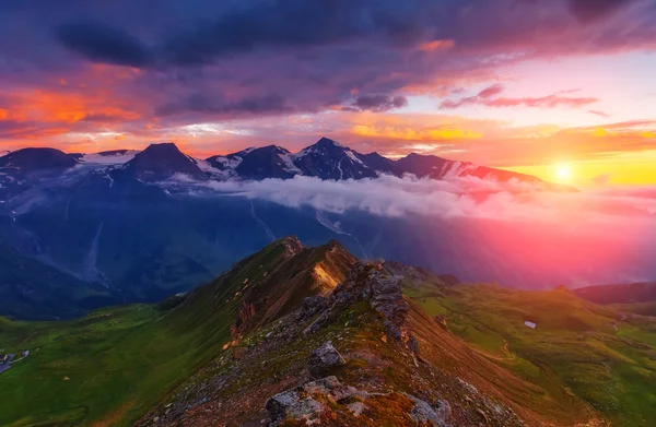 Picturesque morning scene — 图库照片