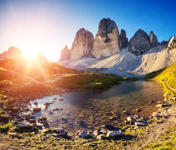 Lago in montagna — Foto Stock