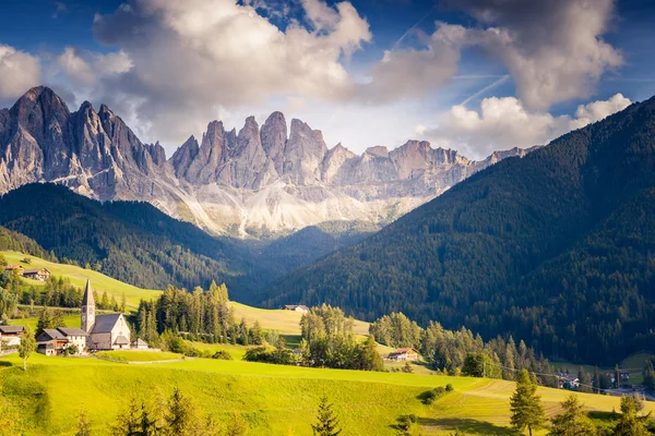 Paesaggio montano insolito — Foto Stock