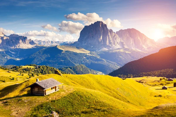 Paisagem de montanha mágica — Fotografia de Stock