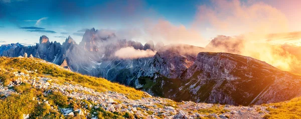 Sihirli Dağ manzarası — Stok fotoğraf