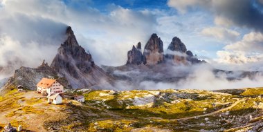 Sisli Milli Parkı Tre Cime di Lavaredo görünümünü