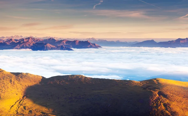 Great view of the foggy Val Gardena valley. — Stock Photo, Image