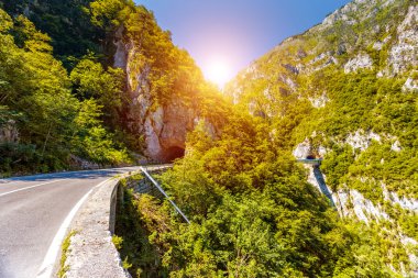 Karadağ'daki Piva Nehri