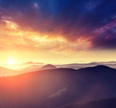 Güzel Dağlar Manzarası